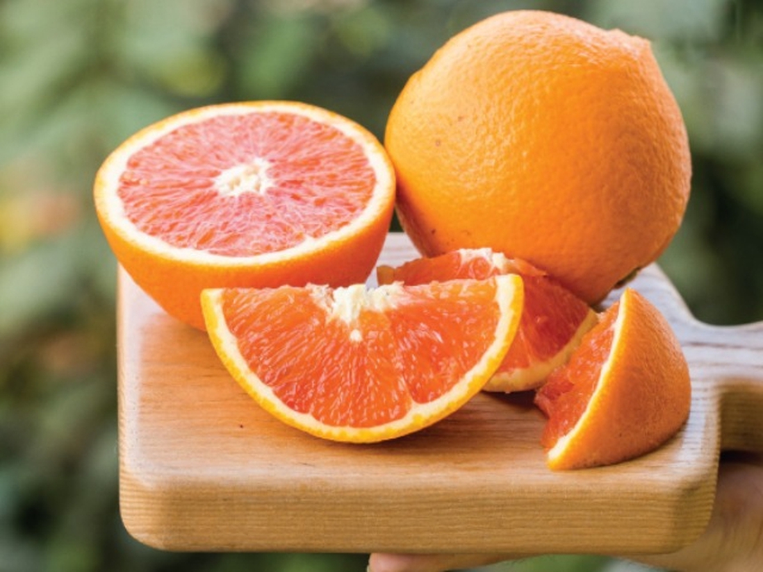 Ăn cam hàng ngày lợi đủ thứ, đừng vứt đi bộ phận giàu Vitamin C nhất