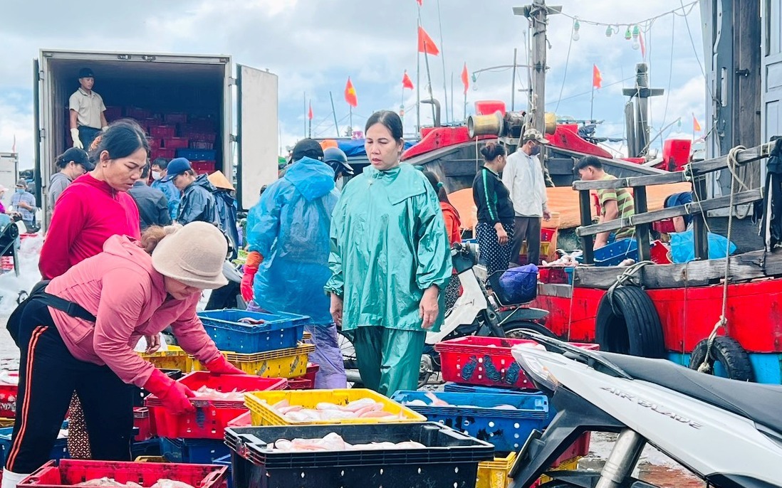 Thừa Thiên Huế thực hiện lệnh cấm biển để phòng tránh bão Noru