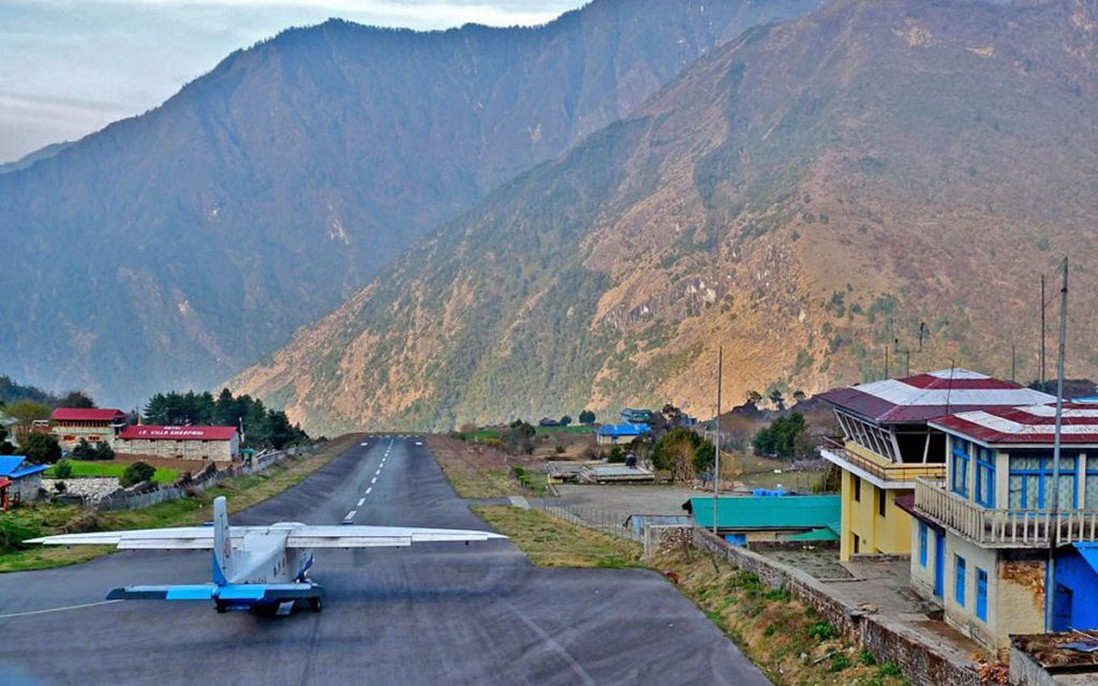Hơn chục vụ tai nạn hàng không nghiêm trọng trong 30 năm: Tại sao bay ở Nepal lại nguy hiểm?