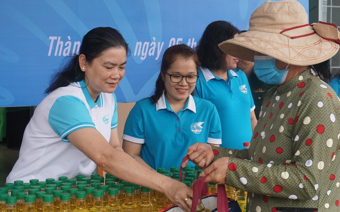 Hội LHPN Việt Nam mang “Tết yêu thương” đến biên giới Tây Ninh