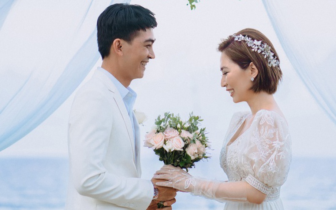 Nam diễn viên Việt chỉ mời 20 khách và công khai con gái ngay tại hôn lễ giờ ra sao?