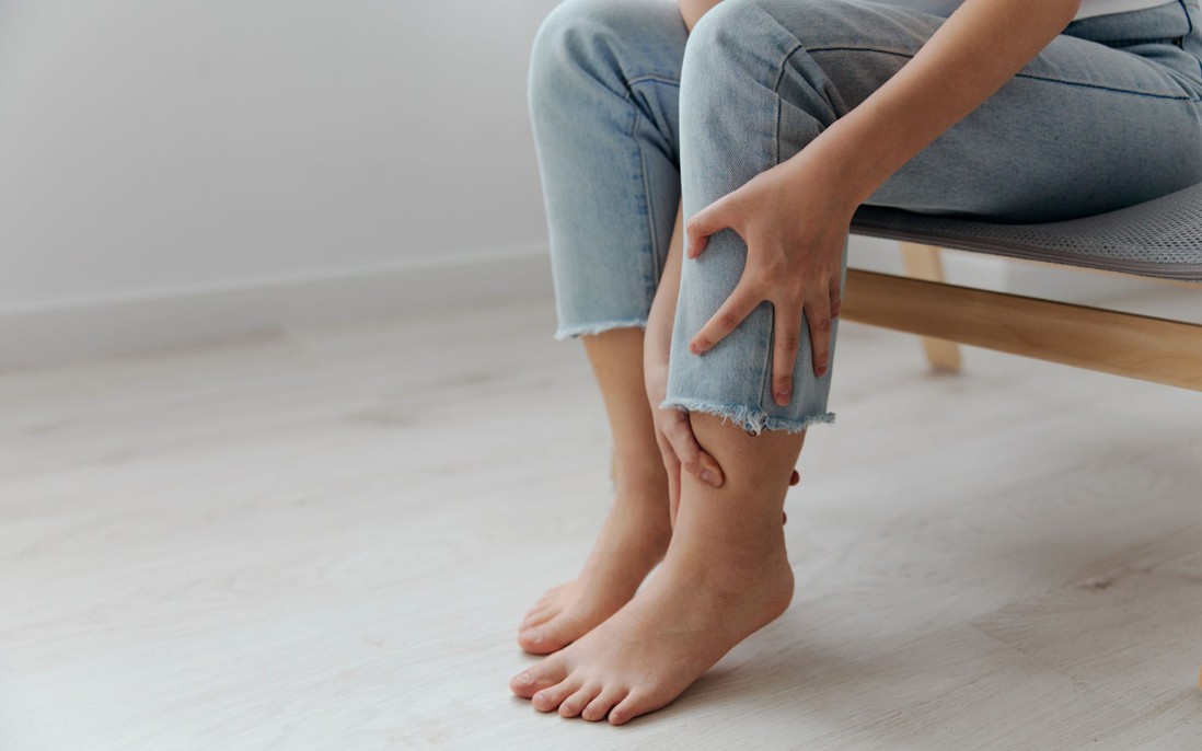 Bị nhức bắp chân là bệnh gì?