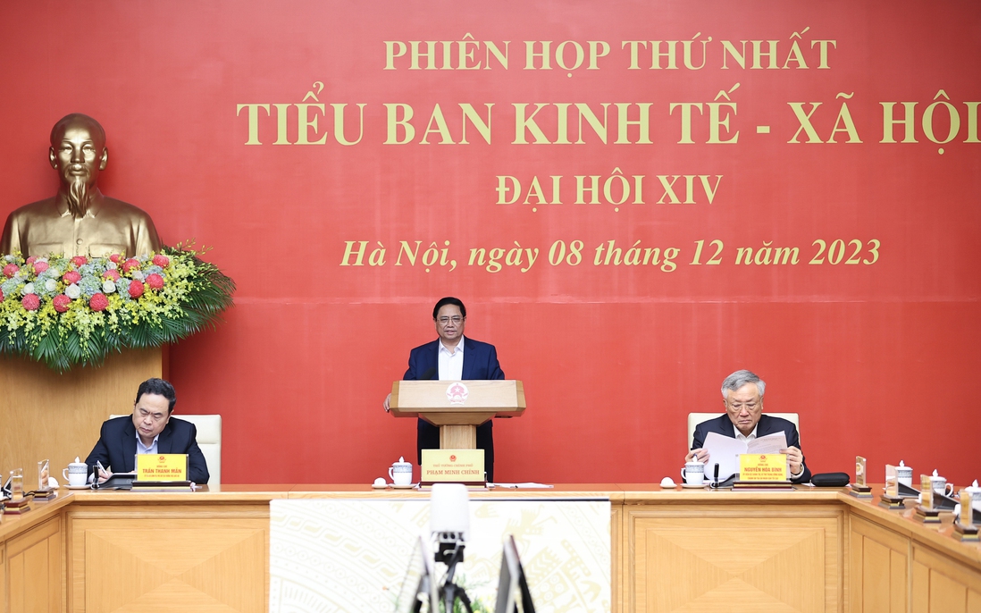 Thủ tướng Phạm Minh Chính chủ trì họp Tiểu ban Kinh tế-Xã hội Đại hội XIV