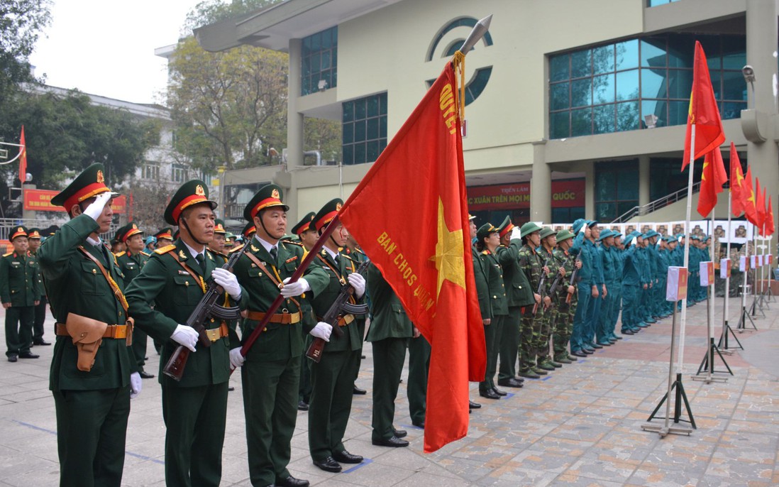 Hà Nội: Ban CHQS quận Hai Bà Trưng ra quân huấn luyện và phát động phong trào thi đua năm 2023