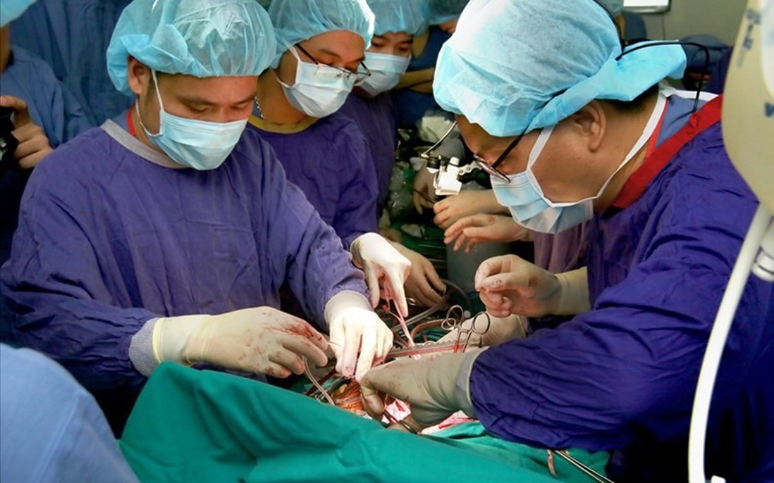 Bệnh viện Việt Đức hoãn mổ phiên: Bộ Y tế chỉ ra 2 nguyên nhân