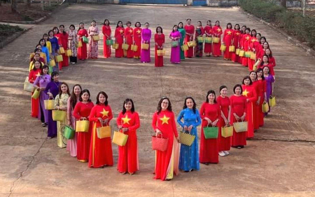“Áo dài Việt - Hương sắc Tây Nguyên" tôn vinh vẻ đẹp phụ nữ 