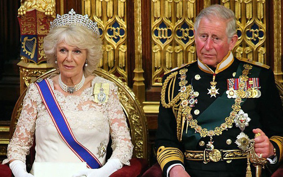 Bà Camilla có đủ điều kiện để được phong tước Nữ hoàng trong lễ đăng quang của Vua Charles?