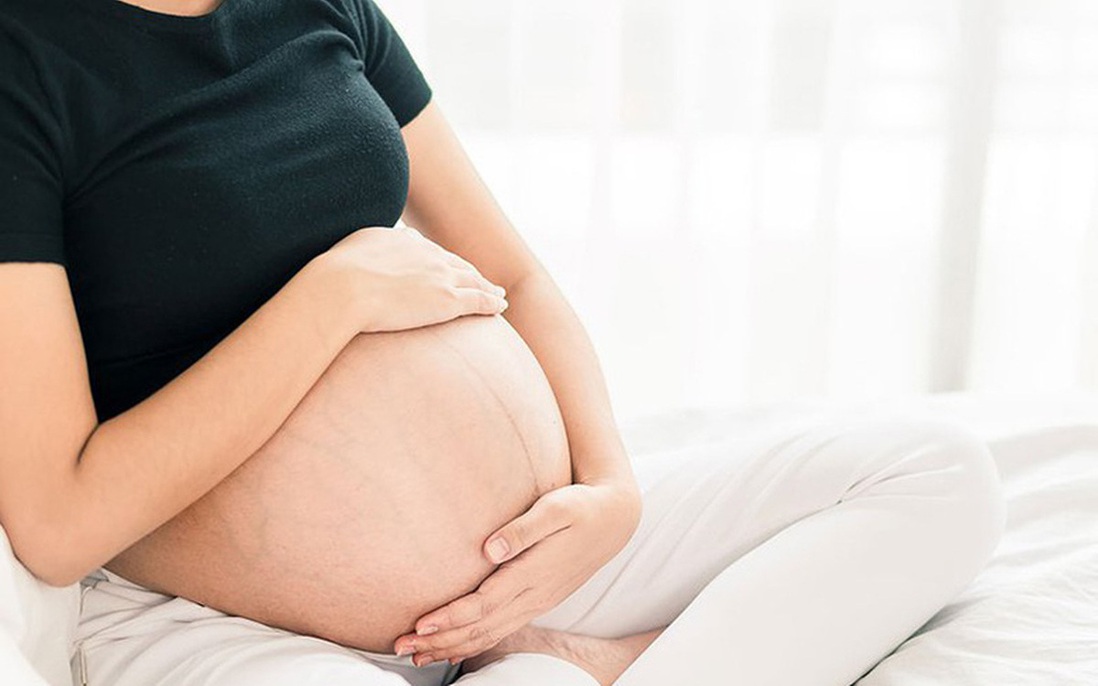 Mang thai ảnh hưởng đến cột sống và hình thể thế nào?