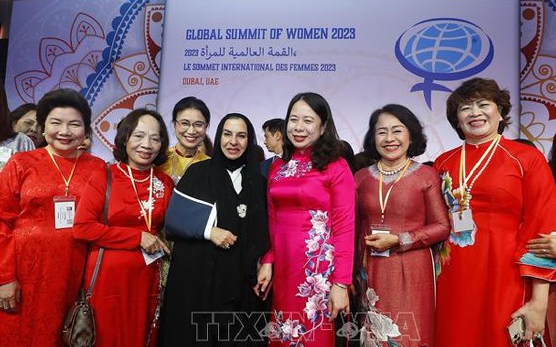 Hình ảnh đoàn Việt Nam tham dự Hội nghị Thượng đỉnh Phụ nữ toàn cầu 2023