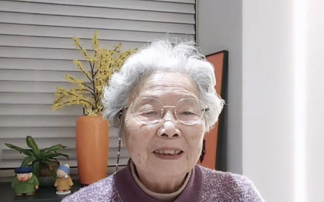 Cụ bà 86 tuổi sống hạnh phúc một mình, dặn các con 3 điều chuẩn bị cho hậu sự