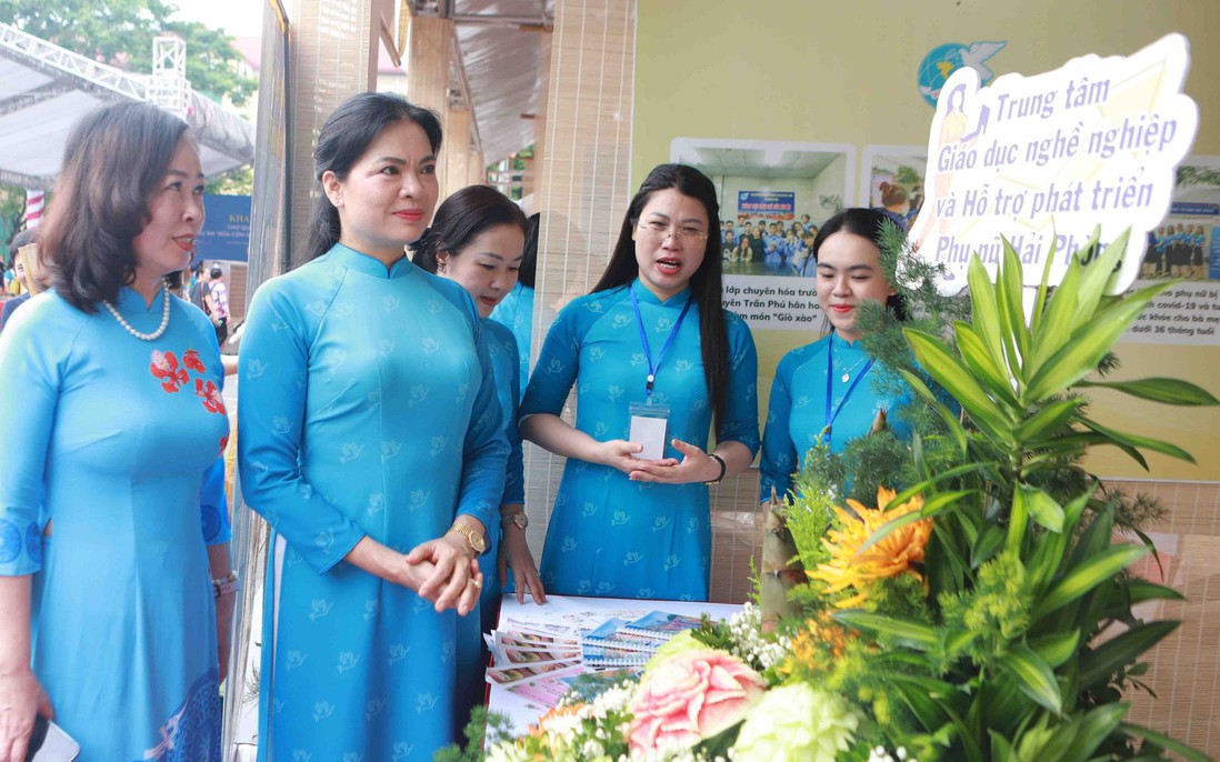 Khai mạc sự kiện "Chợ quê an toàn" và Hội thi nấu ăn "Bữa cơm gia đình - Ấm áp yêu thương" 