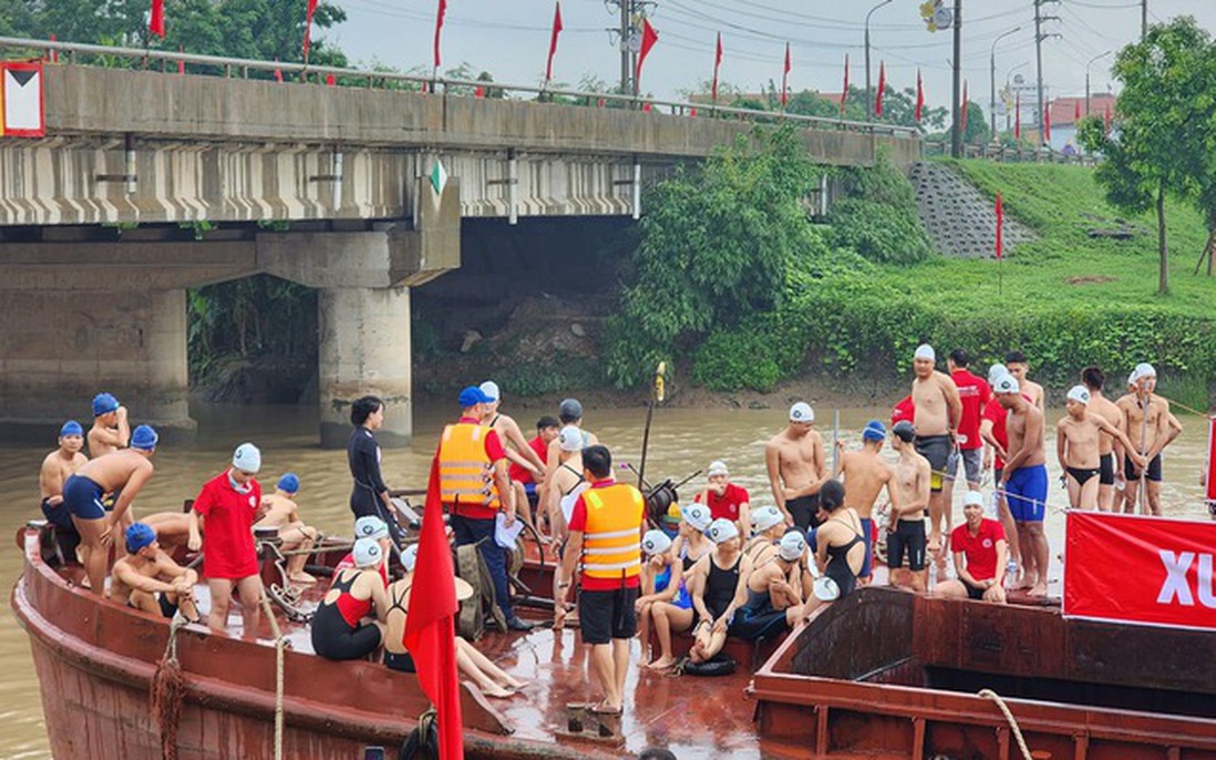 Tìm thấy thi thể nam sinh mất tích khi tham gia giải bơi vượt sông ở Quảng Ninh