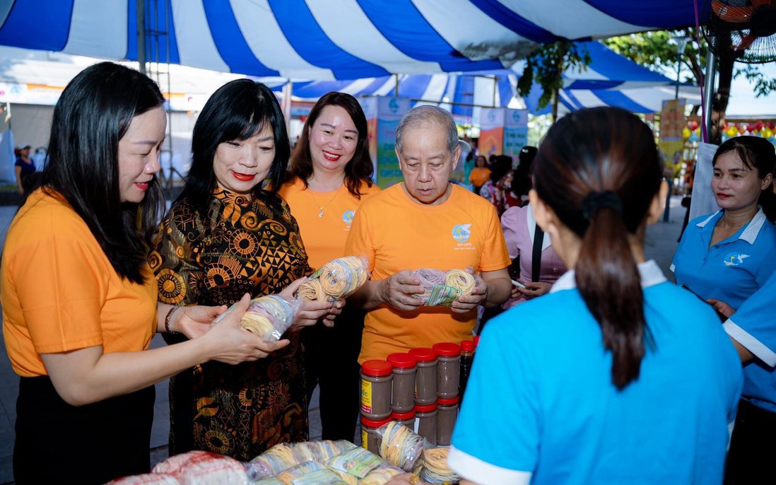 Tăng cường kết nối, giới thiệu các mô hình sinh kế cho phụ nữ dân tộc thiểu số 