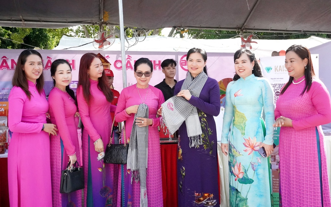 Chủ tịch Hội LHPN Việt Nam Hà Thị Nga dự Ngày hội phụ nữ sáng tạo - khởi nghiệp tại Cần Thơ
