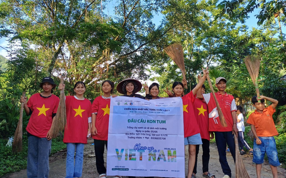 Các cấp Hội Phụ nữ Kon Tum ra quân trồng cây xanh, chống rác thải nhựa nhân Ngày Môi trường thế giới