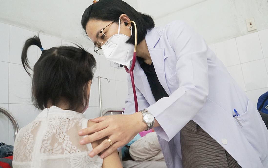 Bác sĩ Bệnh viện Bạch Mai cảnh báo về loại vi khuẩn "đào hang" trong đường hô hấp