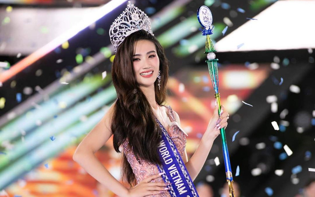 Huỳnh Trần Ý Nhi đăng quang Miss World Vietnam 2023