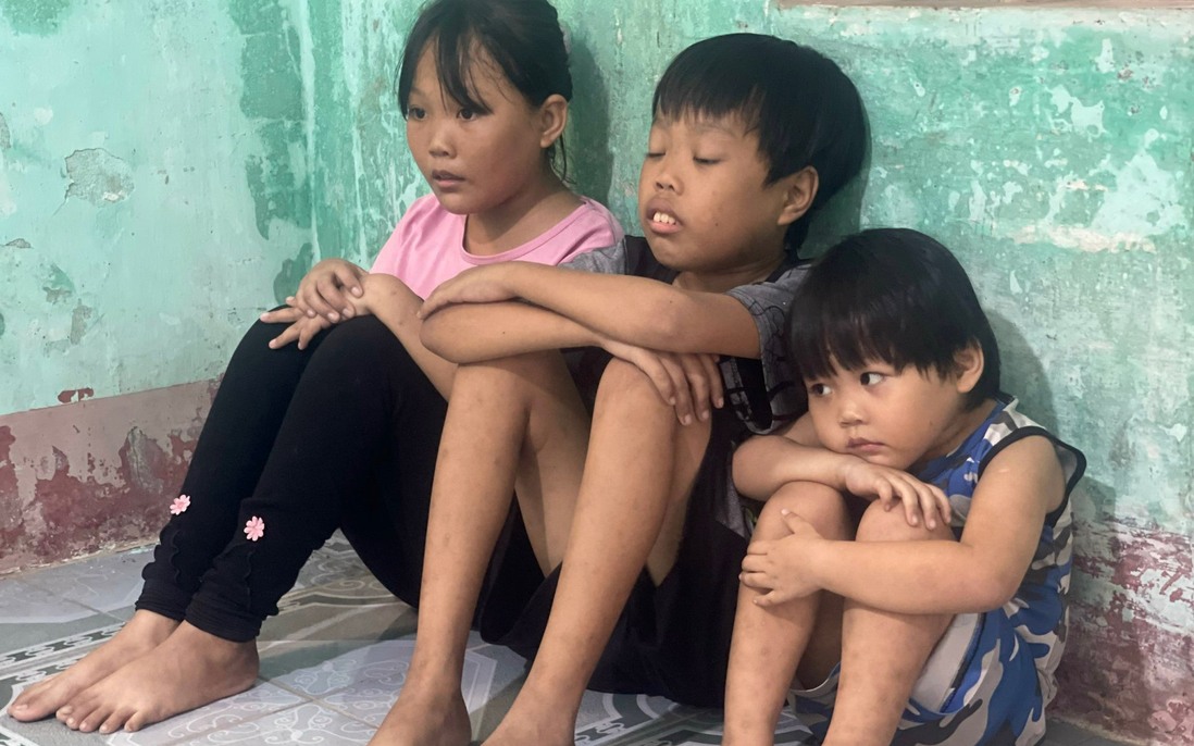 14 năm tìm kiếm sự sống cho 3 đứa con cùng mắc một chứng bệnh hiểm nghèo