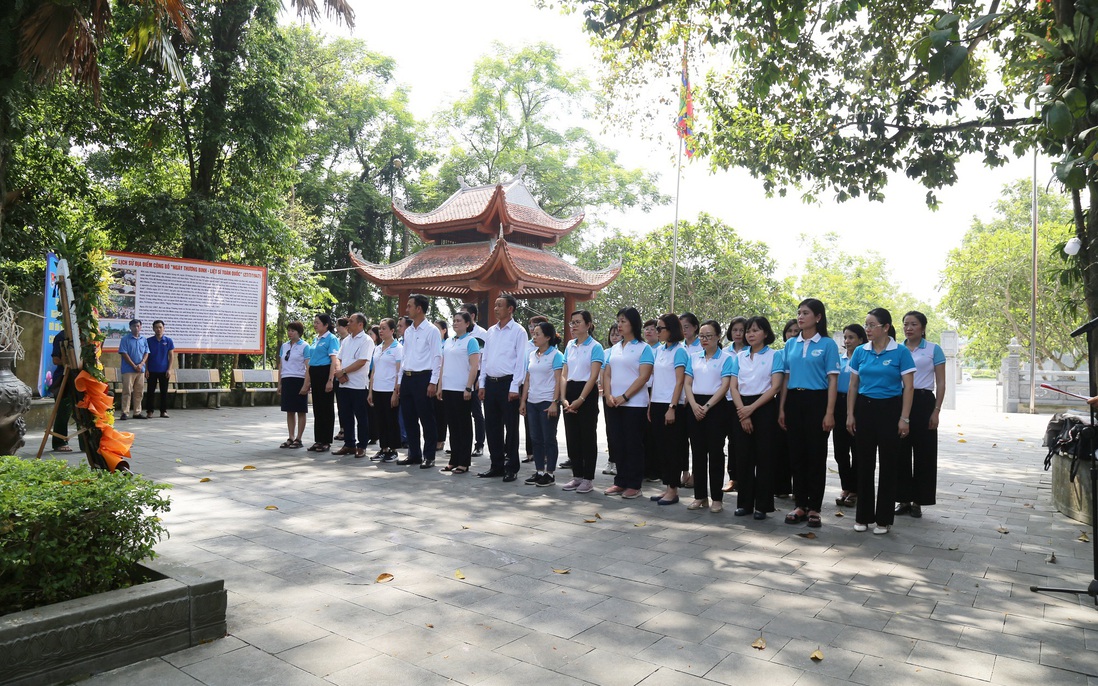 Hội LHPN Việt Nam dâng hương tại nơi công bố Ngày Thương binh - Liệt sỹ toàn quốc