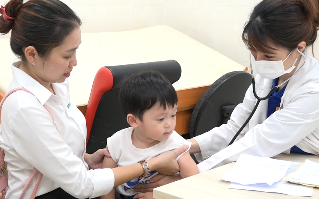TPHCM: Khám sức khỏe miễn phí cho những trẻ em chào đời trong dịch Covid-19
