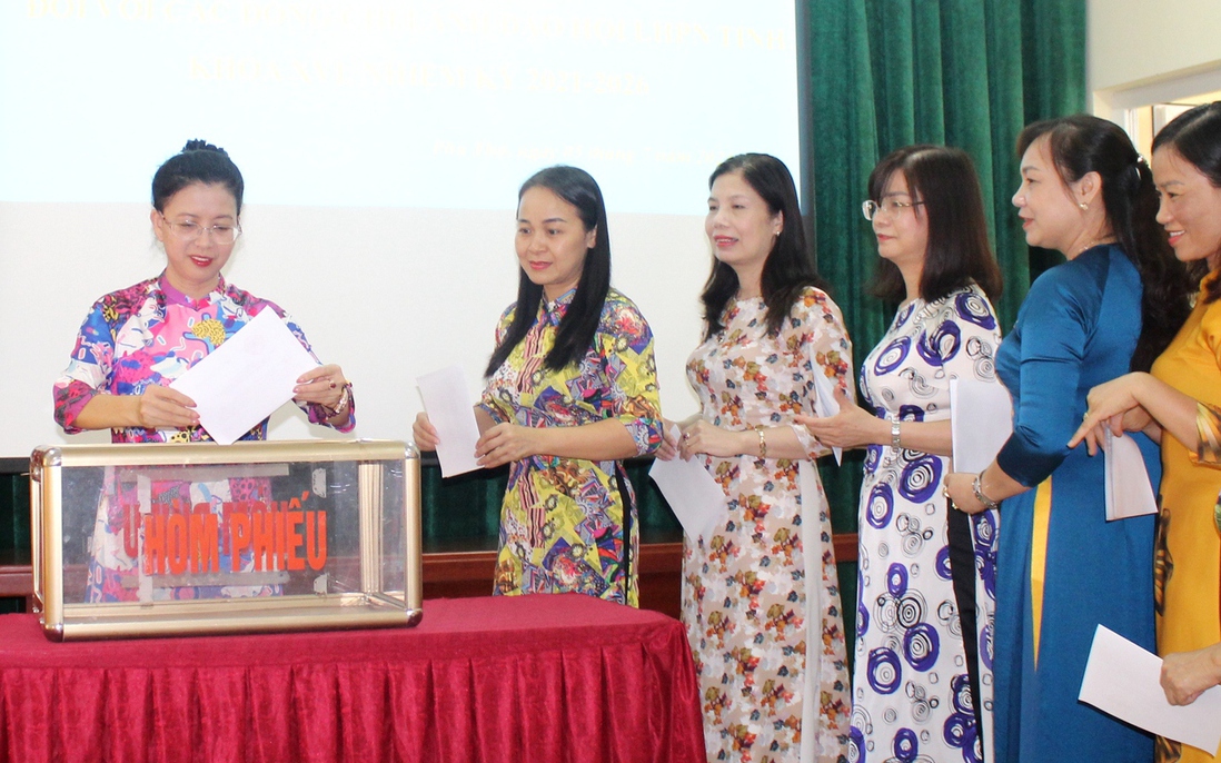 Phú Thọ: Lấy phiếu tín nhiệm với Chủ tịch và các Phó Chủ tịch Hội LHPN tỉnh