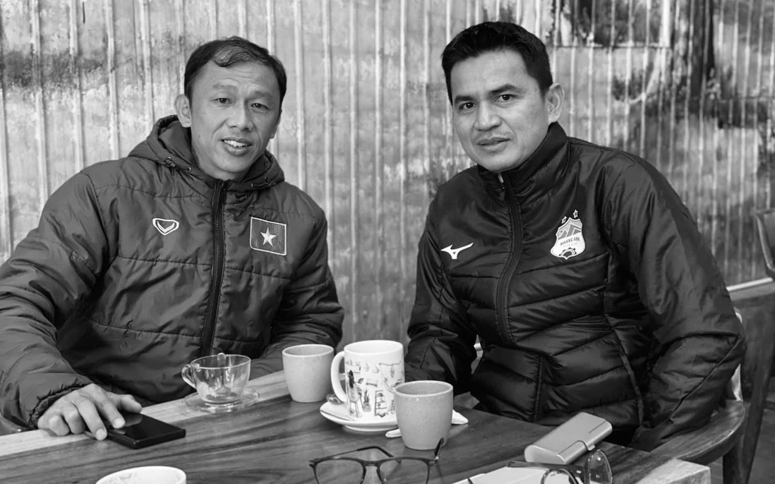 HLV Kiatisuk: "Tôi sẽ rất khó khăn khi không còn trợ lý Dương Minh Ninh bên cạnh"