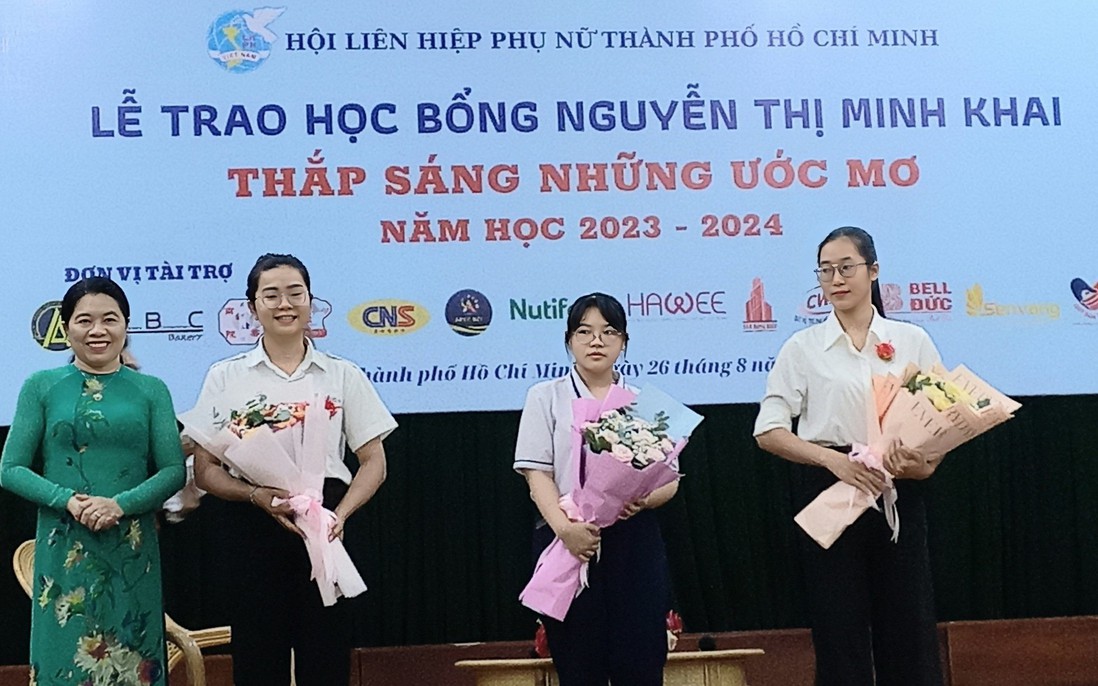 33 năm học bổng Nguyễn Thị Minh Khai - thắp sáng những ước mơ