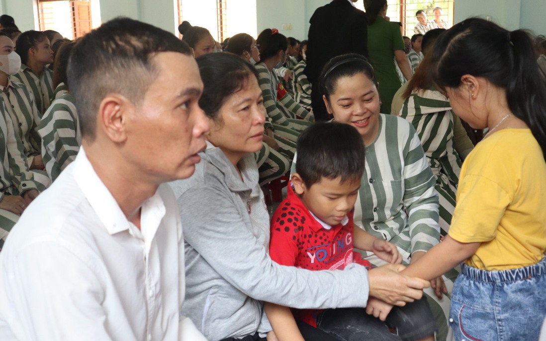 200 nữ phạm nhân trại giam Kim Sơn giao lưu “Tìm lại ước mơ”
