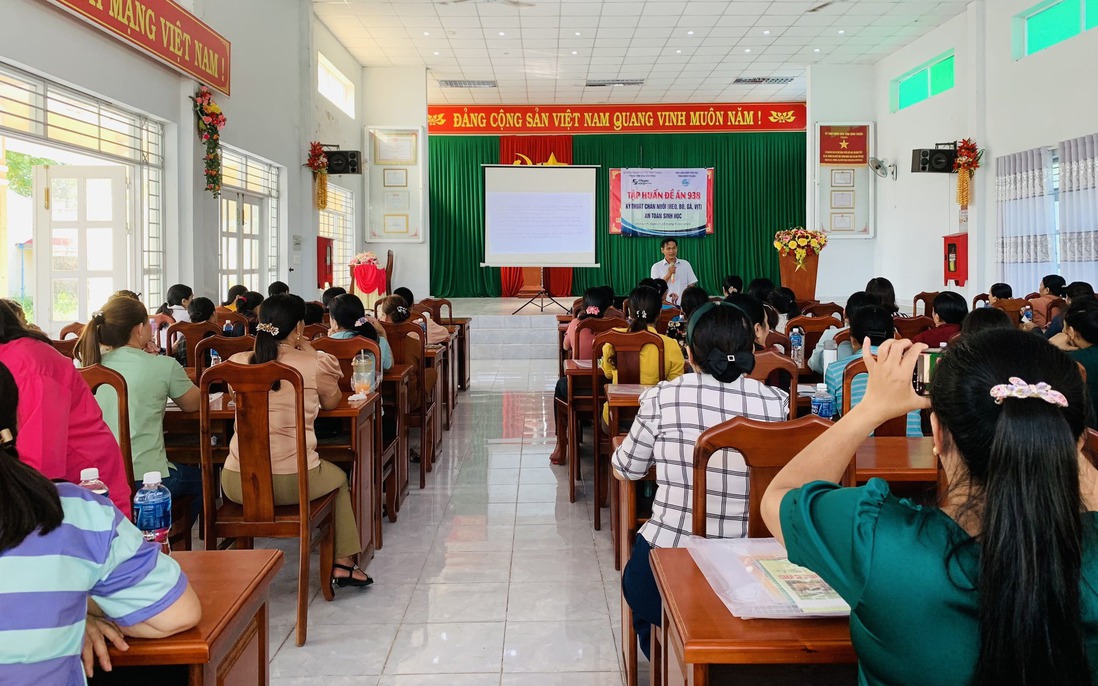 Đức Linh (Bình Thuận): Tập huấn kiến thức kỹ thuật sản xuất an toàn thực phẩm cho hội viên phụ nữ