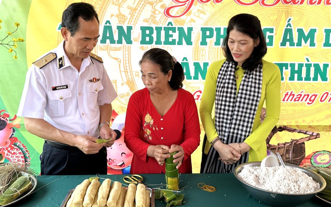 An Giang: Gói 500 đòn bánh tét tặng hộ nghèo và gia đình chính sách ở biên giới
