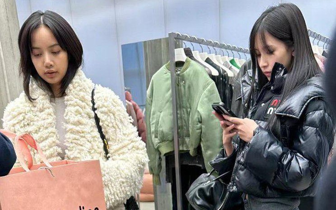 Tưởng là đối thủ "không đội trời chung", Lisa - Mina lại gây sốt khi đi shopping với nhau