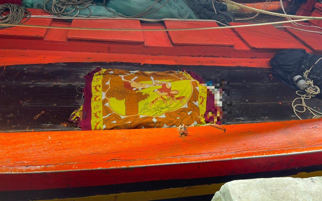 Phát hiện thi thể người đàn ông cụt tay trôi dạt trên vùng biển Quảng Bình