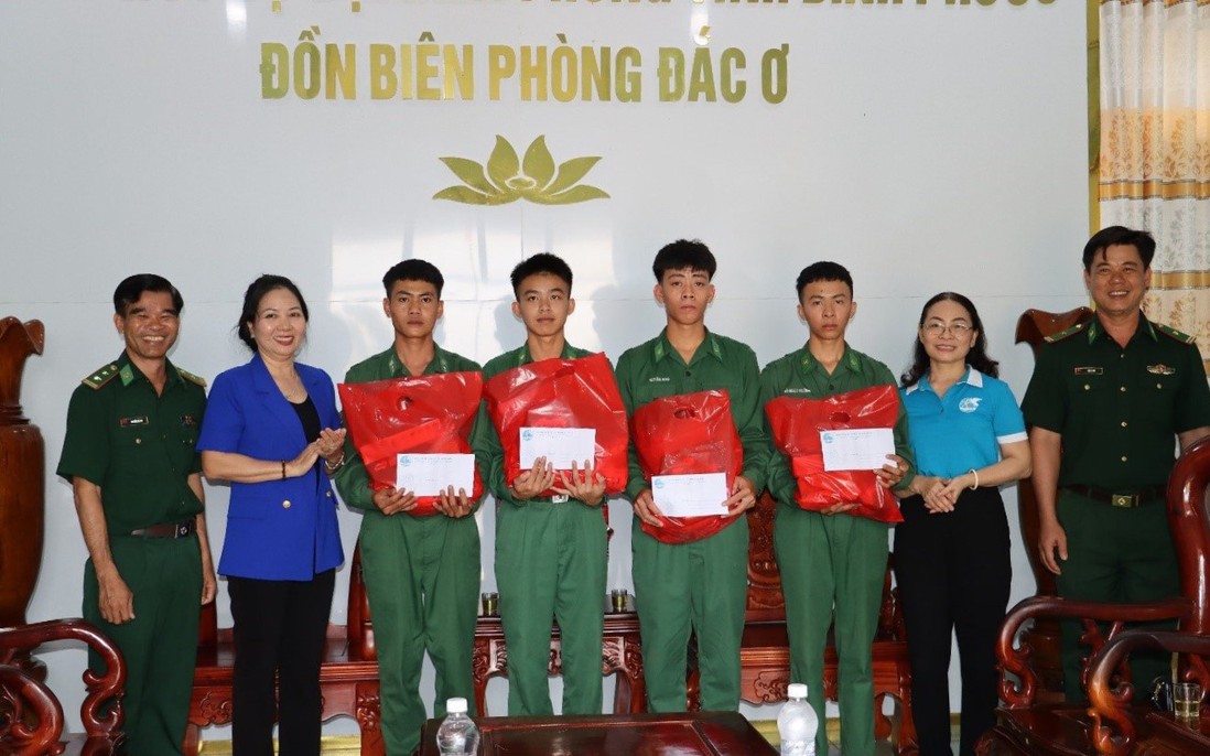 Hội LHPN tỉnh Bình Phước mang xuân đến vùng biên giới