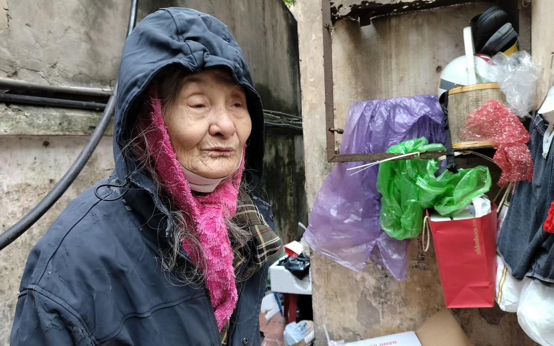 Bà lão 85 tuổi bị tố "ngày đi ăn xin, tối về biệt thự" từng là giáo viên Văn và làm việc tại tòa soạn báo