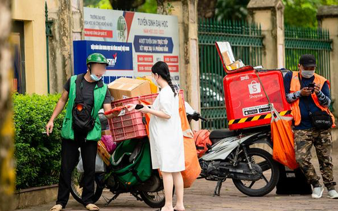 Mạo danh shipper để lừa đảo chiếm đoạt tài sản