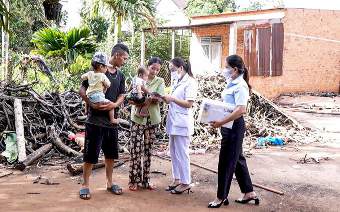 Tích cực tuyên truyền, vận động tiêm phòng cho trẻ ở vùng đồng bào DTTS