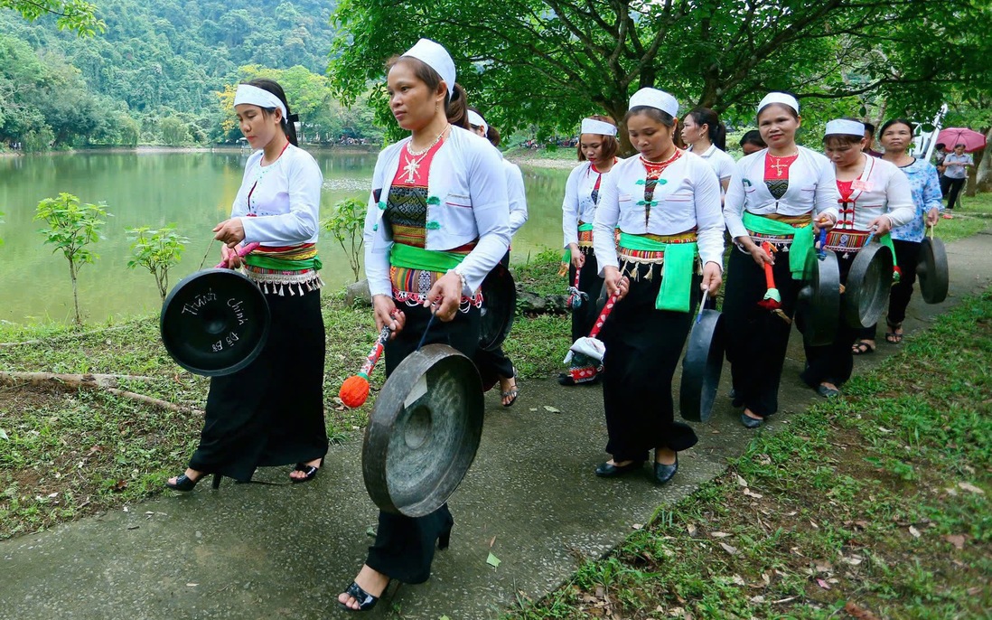 Linh thiêng tiếng chiêng Mường