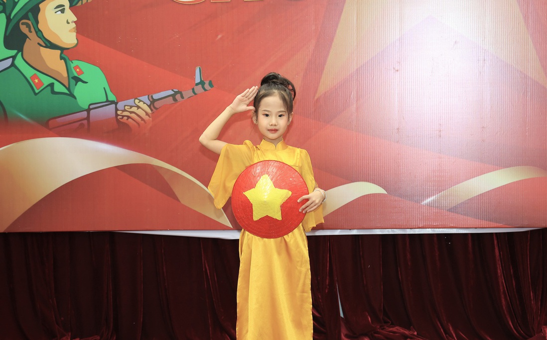 Khơi dậy tình yêu quê hương, đất nước qua show thời trang "Đường chúng ta đi"