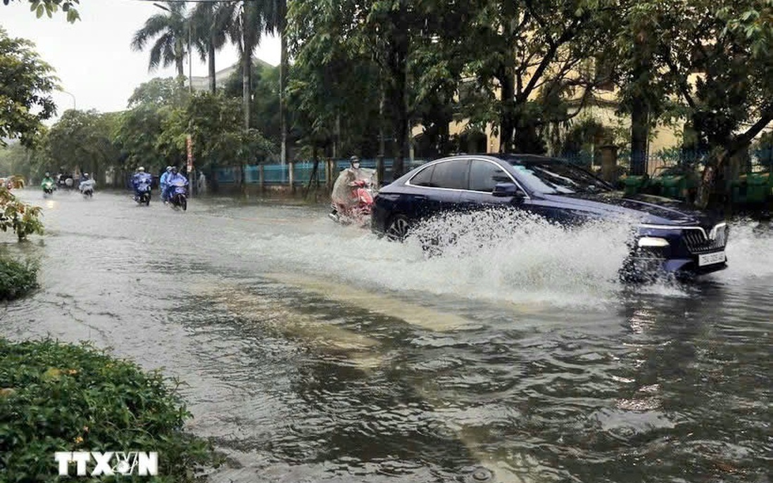 Thừa Thiên Huế: Sơ tán dân ở khu vực có nguy cơ sạt lở cao