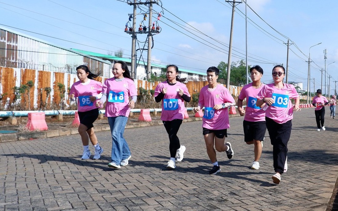 Giải pháp nâng cao hiệu quả phong trào thi đua "Giỏi việc nước, đảm việc nhà"