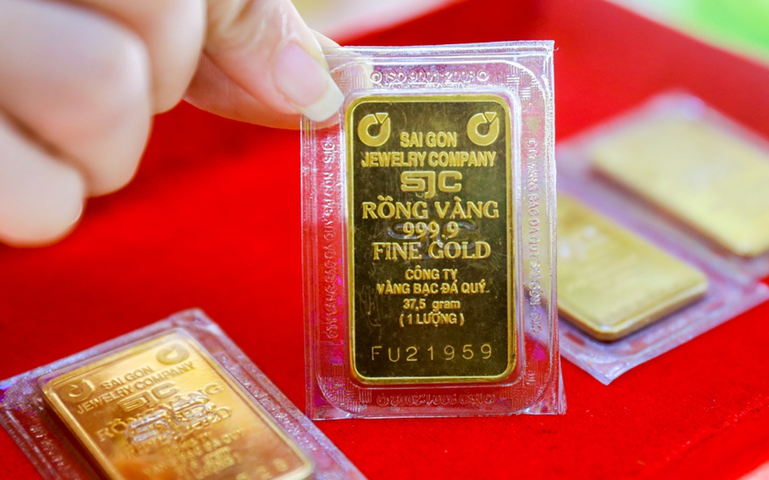 Giá vàng SJC tiếp tục leo thang, tiệm cận đỉnh 79 triệu đồng