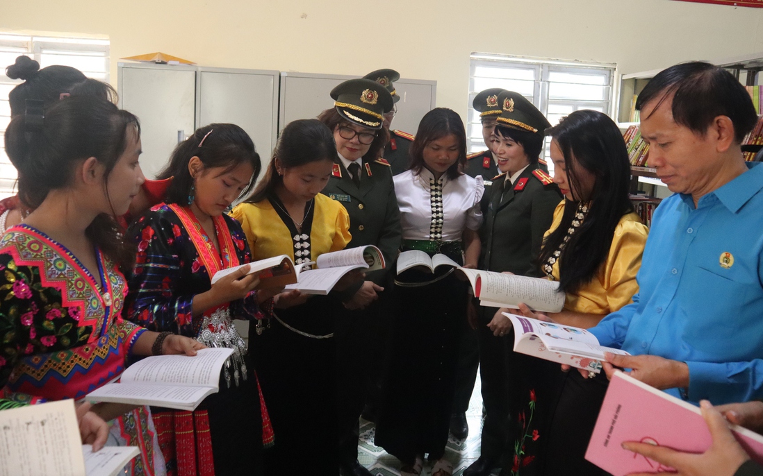 Phụ nữ Bộ Công an: Mang "Xuân ấm biên cương" đến với phụ nữ, trẻ em biên giới tỉnh Điện Biên