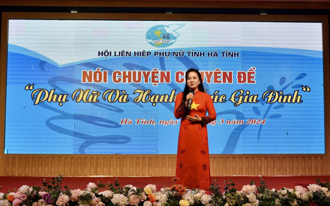 Hà Tĩnh: Hơn 300 cán bộ, hội viên nghe nói chuyện về "Phụ nữ và bí quyết hạnh phúc gia đình"