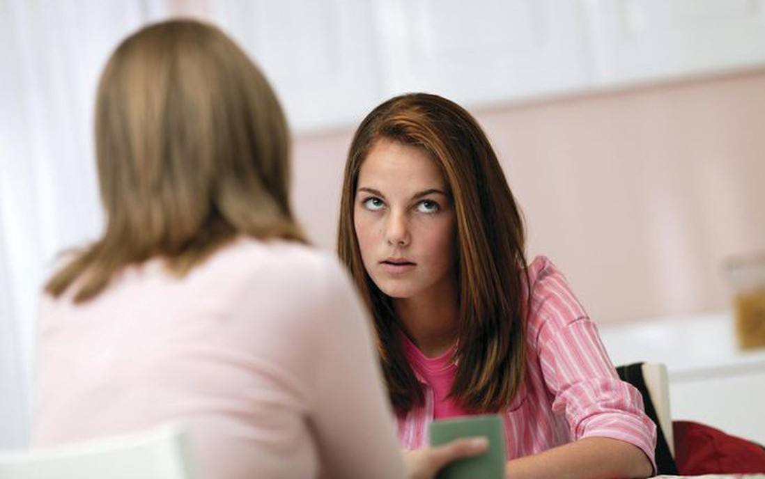 Giúp con tuổi teen ứng phó với sự tức giận