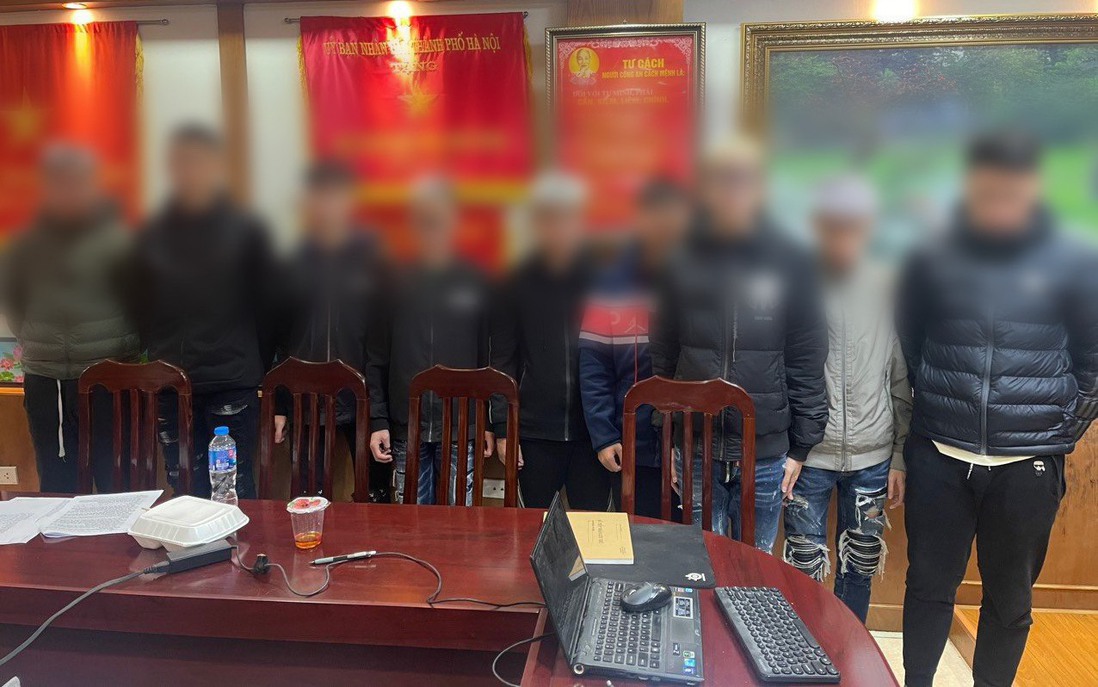 Vụ nhóm thanh niên dùng xẻng đánh gục người trên đường phố ở Hà Nội: Bắt giữ 18 đối tượng