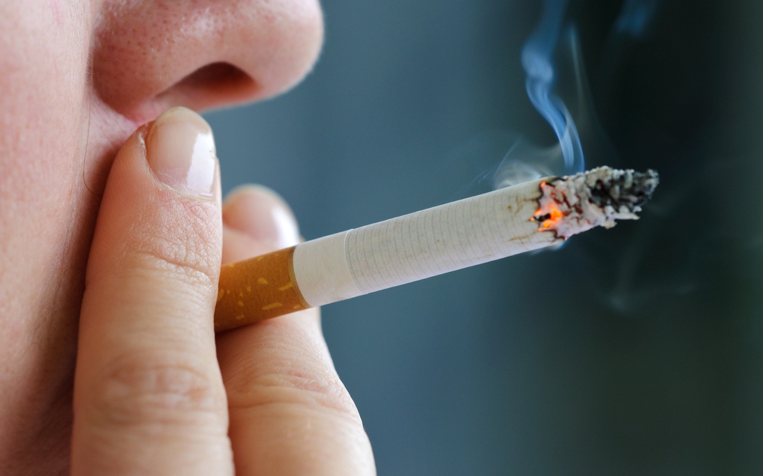 Điều gì xảy ra với cơ thể khi bạn hút một điếu thuốc?