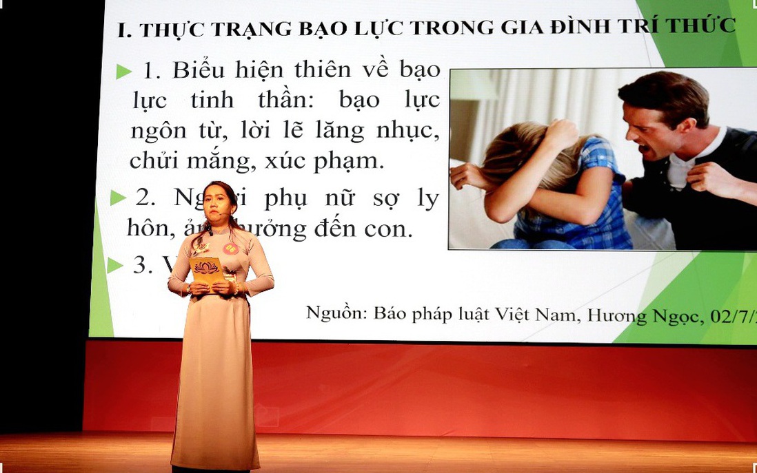 Bạo lực gia đình để lại vết thương lòng khó phai