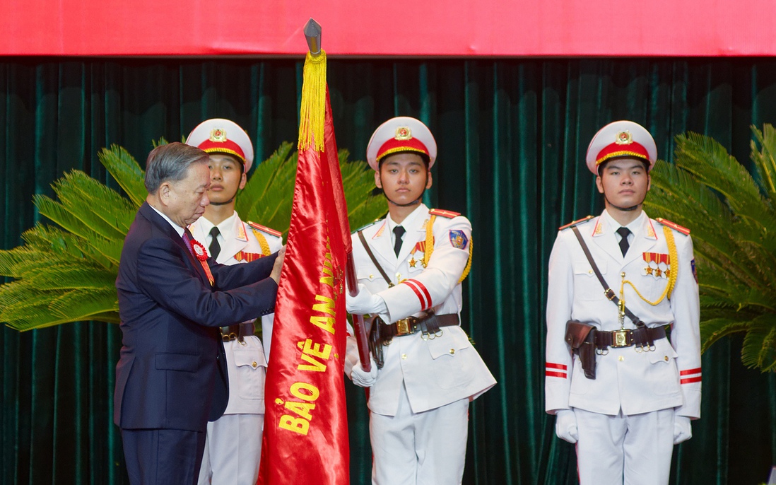 Công an TPHCM đón nhận danh hiệu Anh hùng Lực lượng vũ trang nhân dân