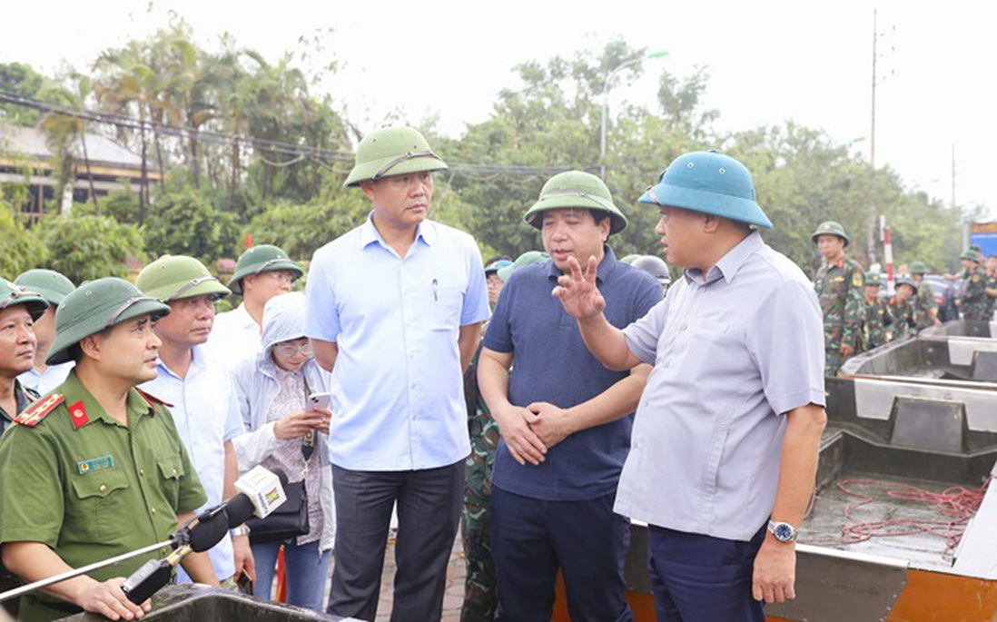 Chủ tịch Hà Nội: Tính toán phương án ứng phó dự phòng việc nước sông Hồng đạt mức báo động 3