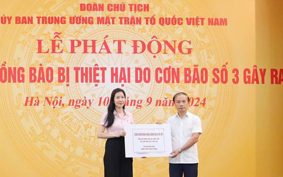 Ấm áp tấm lòng trong cơn bão của cán bộ Ngân hàng Chính sách xã hội